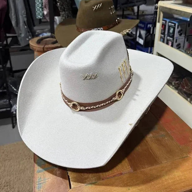 Chapeu 3 Cravos Americano Gelo